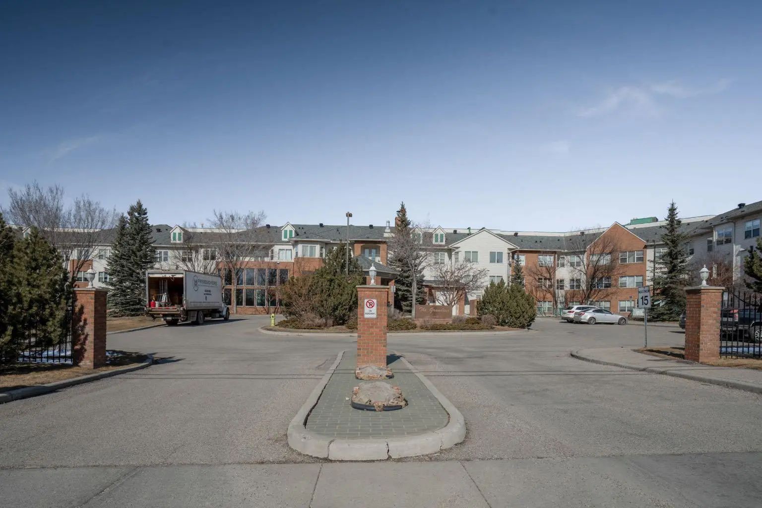 Xxx, Xxxx Xx Avenue Ne Calgary Alberta T3E 8V4 Mayland Heights Details