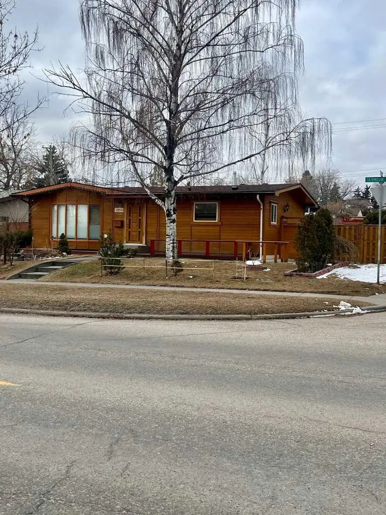 Xxxx Fairmount Drive Se Calgary Alberta T2H 0Z3 Acadia Details