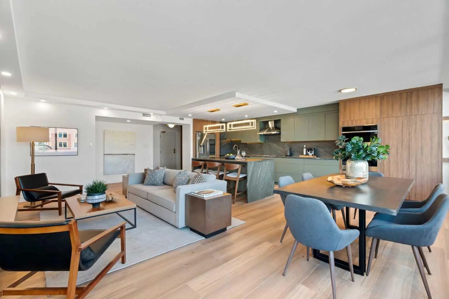 Xxx, Xxx Xx Avenue Sw Calgary Alberta T2S 2T3 Mission Details