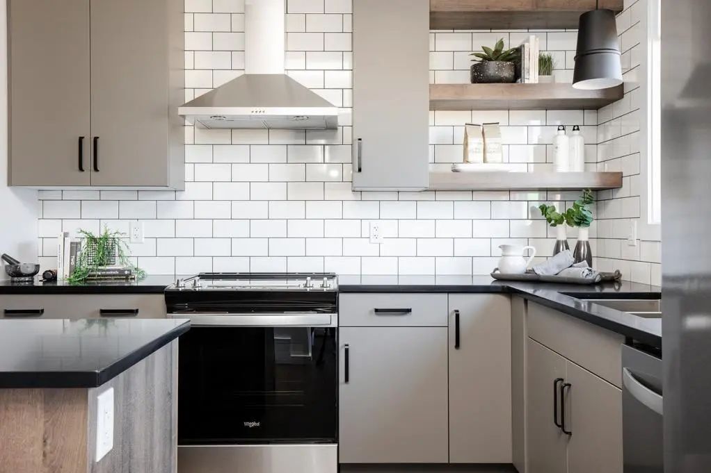 Xxx Bartlett Crescent Se Calgary Alberta T3S 0P4 Rangeview Details