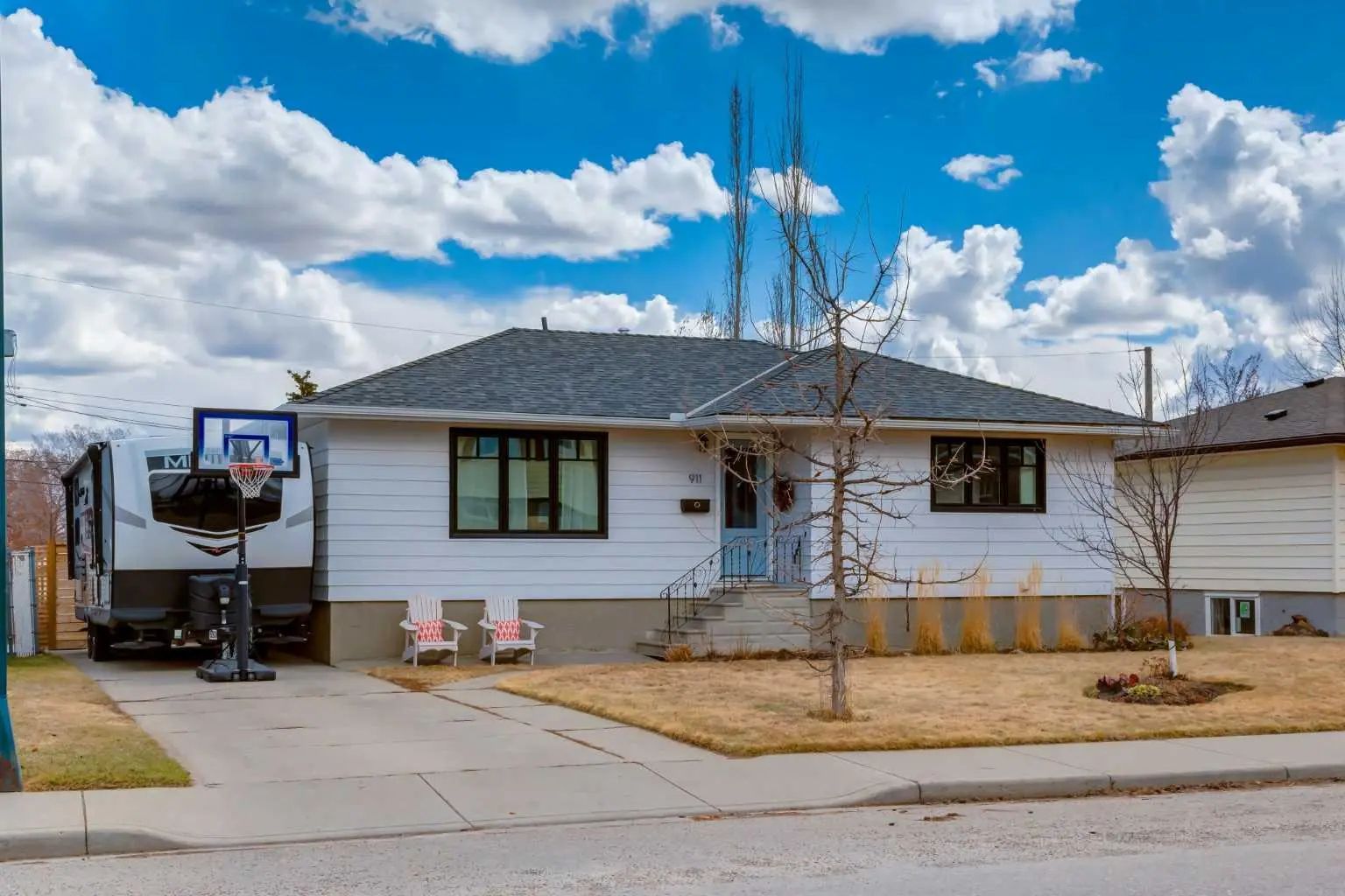 Xxx Thorneycroft Drive Nw Calgary Alberta T2K 3K6 Thorncliffe Details