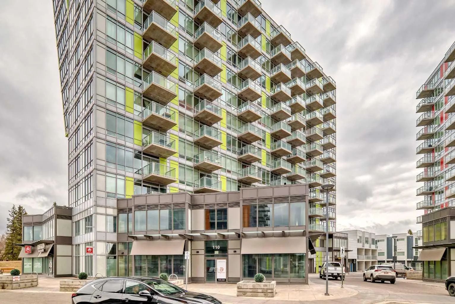 Xxxx, Xx Brentwood Common Nw Calgary Alberta T2L 2L8 Brentwood Details