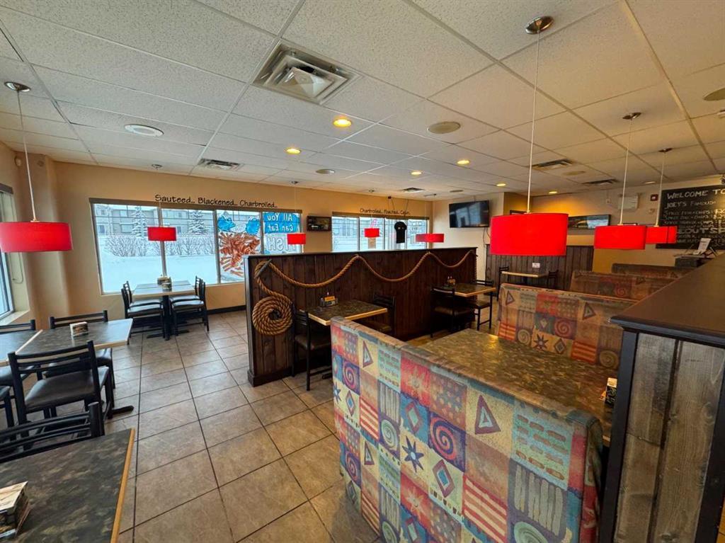 Xxx Veterans Boulevard Nw Airdrie Alberta T4B 3G9 Silver Creek Details