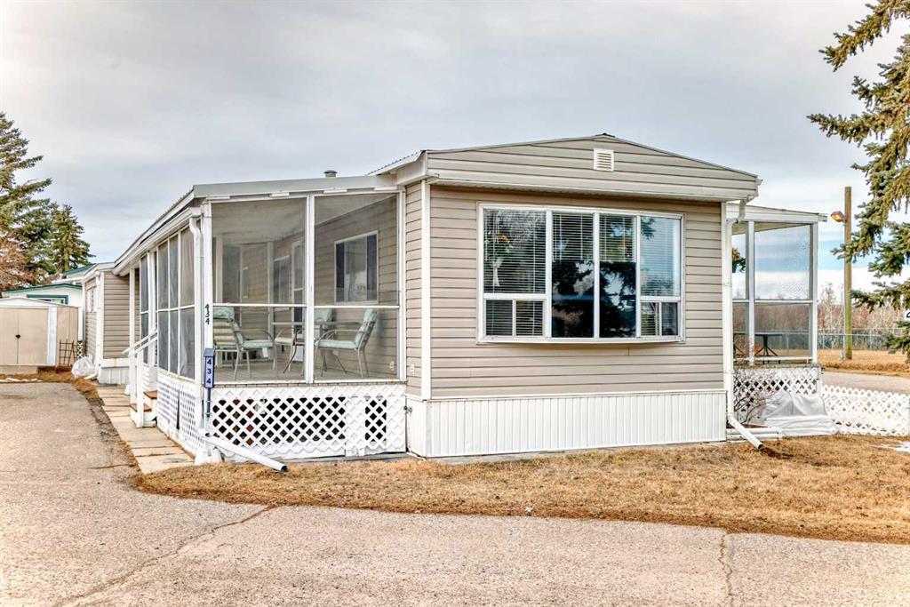 Xxx, Xxxx Xx Street Nw Calgary Alberta T3B 5P2 Greenwood/Greenbriar Details