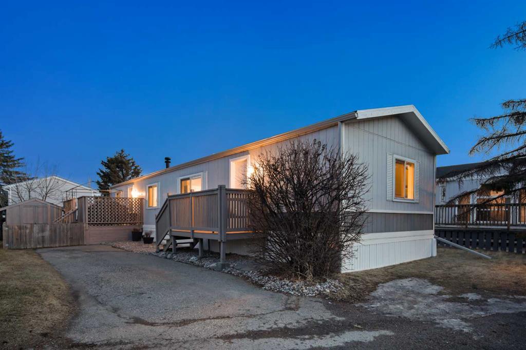 Xxx, Xxxx Xx Street Nw Calgary Alberta T3B 5N6 Greenwood/Greenbriar Details