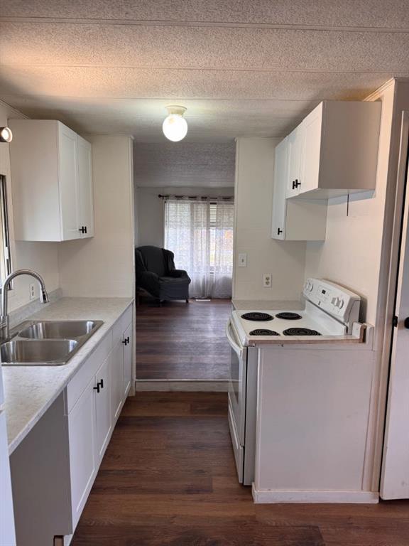 Xxx, Xxxx Xx Avenue Se Calgary Alberta T2a0w6 Red Carpet Details