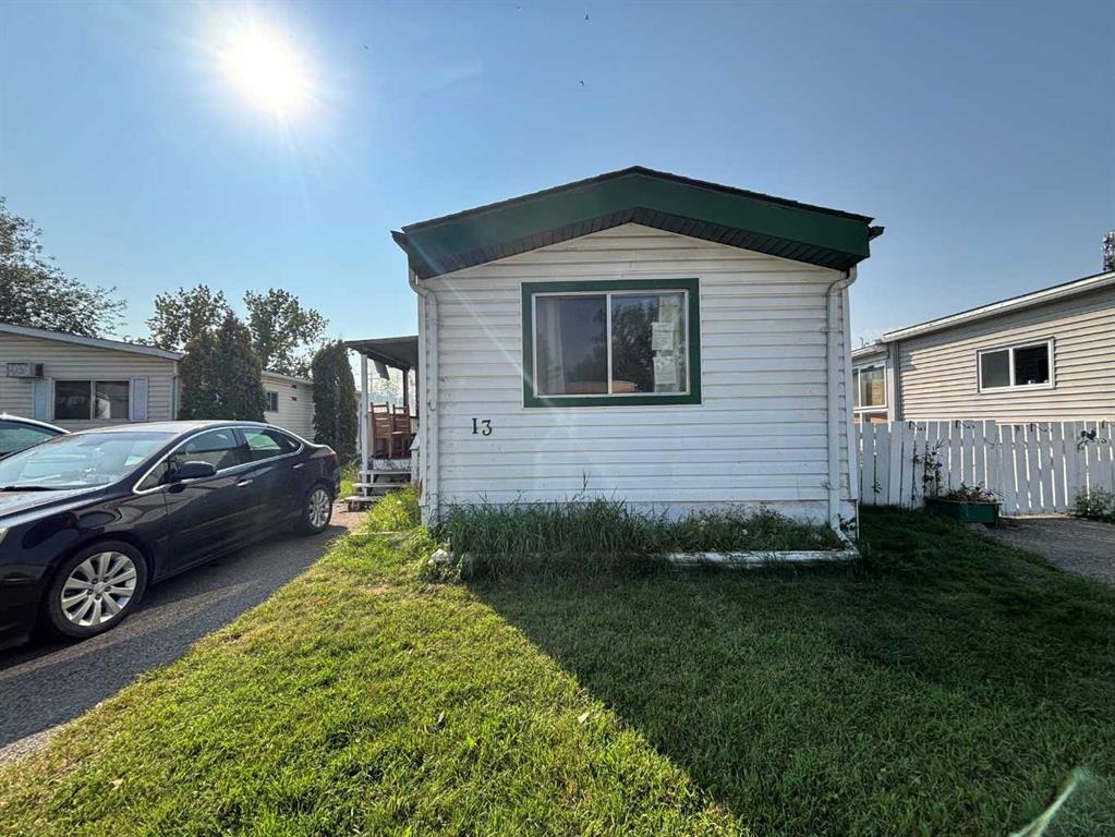 Xx, Xxxx Xx Avenue Se Calgary Alberta T2A 0W5 Red Carpet Details