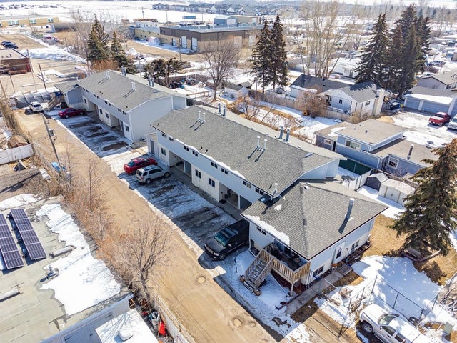 1427 18 Street, Didsbury