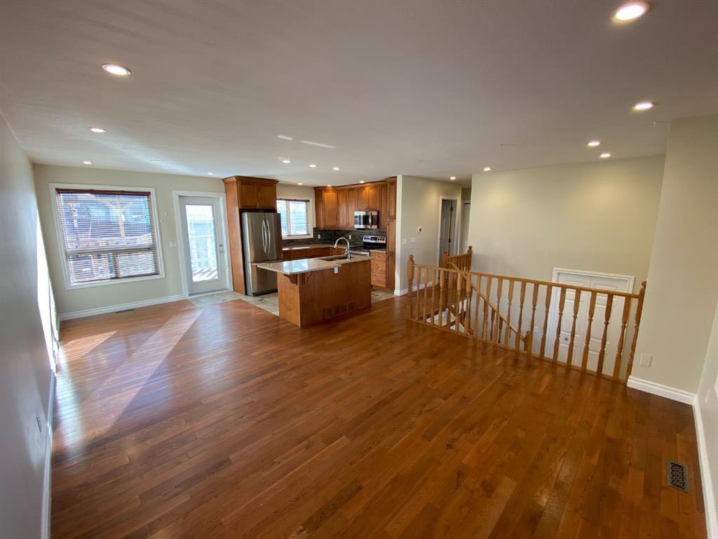 Xxx Risper Hinton Alberta T7V 1L8 Hillcrest Details