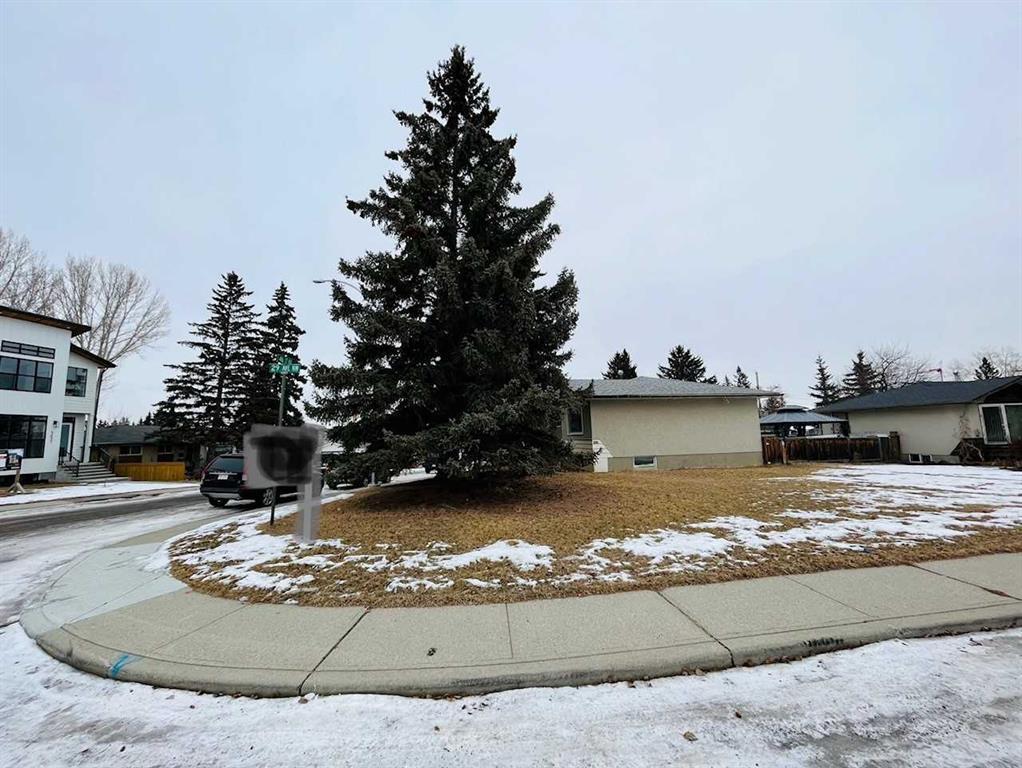 Xxxx Xx Avenue Nw Calgary Alberta T3B 0J2 Montgomery Details