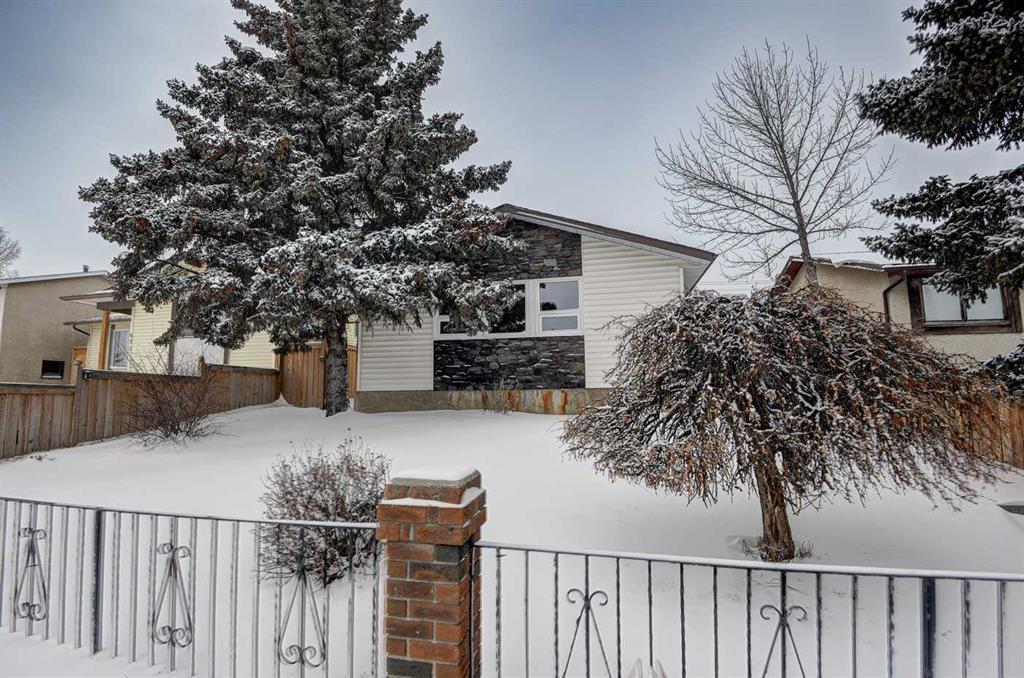 Xxx Pinecliff Drive Ne Calgary Alberta T1Y 3W8 Pineridge Details