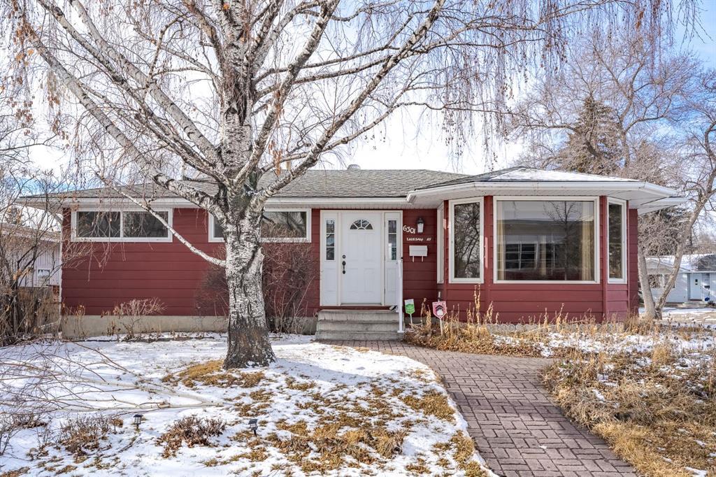 Xxxx Larkspur Way Sw Calgary Alberta T3E 5P9 North Glenmore Park Details