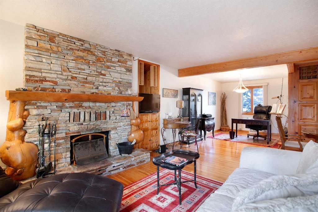 Xxx Xx Avenue Nw Calgary Alberta T2K 0A5 Cambrian Heights Details