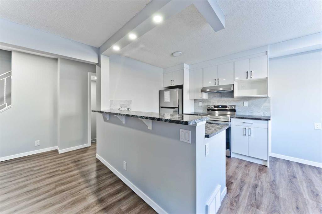 Xxx, Xxx Blackthorn Road Ne Calgary Alberta T2K 4W9 Thorncliffe Details