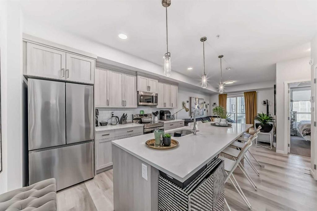 Xxxx, Xx Cranbrook Gardens Se Calgary Alberta T3M 3N9 Cranston Details