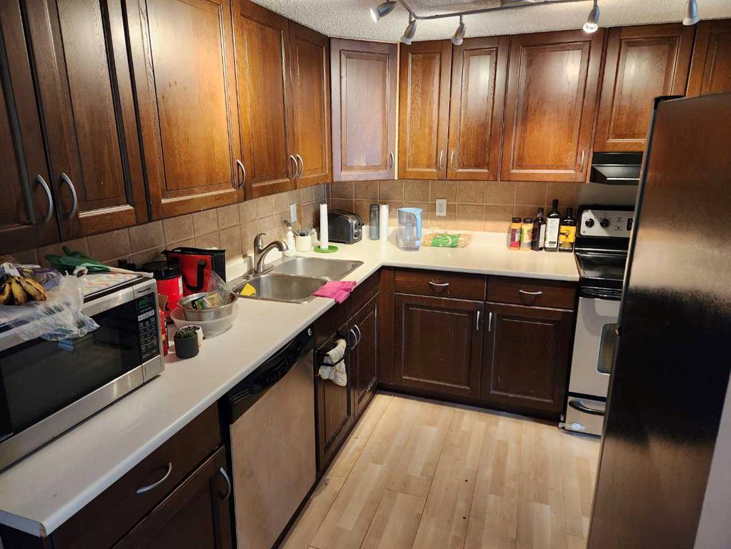 Xxx, Xxxx Xx Street Nw Calgary Alberta T2N 4M1 St Andrews Heights Details