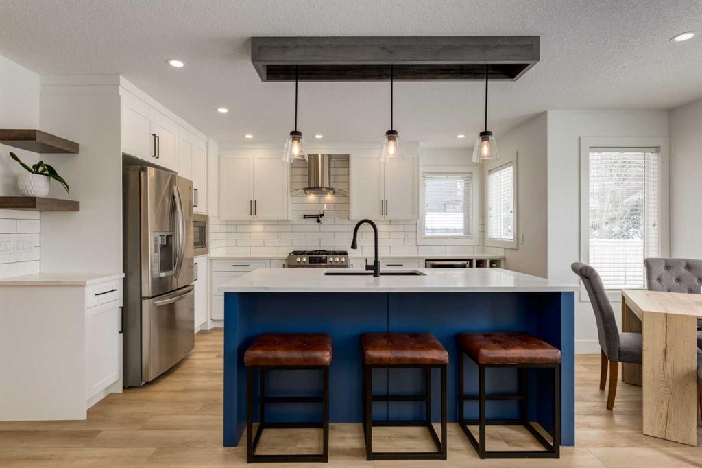 Xxx Royal Oak Mews Nw Calgary Alberta T3G 4Y7 Royal Oak Details