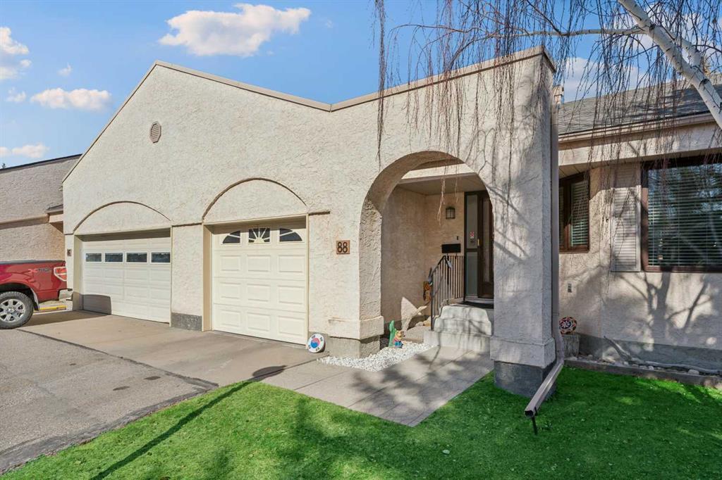 Xx Sandarac Circle Nw Calgary Alberta T3K 3G7 Sandstone Valley Details