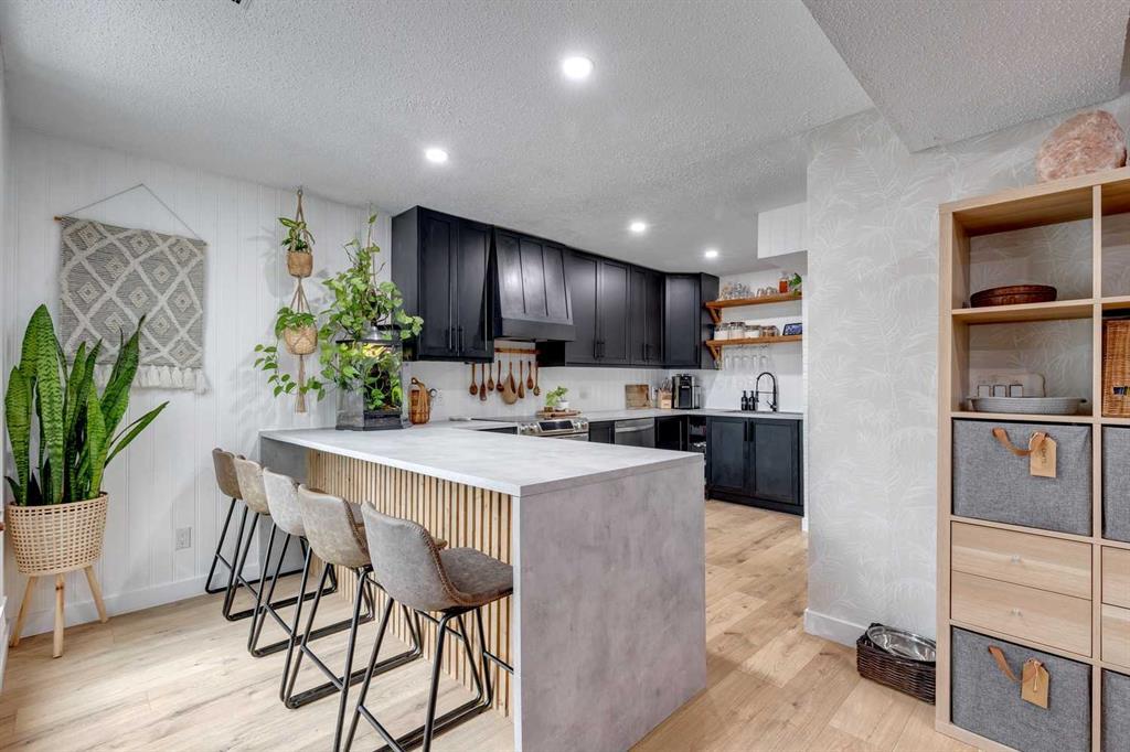 Xxx, Xxxxx Elbow Drive Sw Calgary Alberta T2W 2P2 Canyon Meadows Details