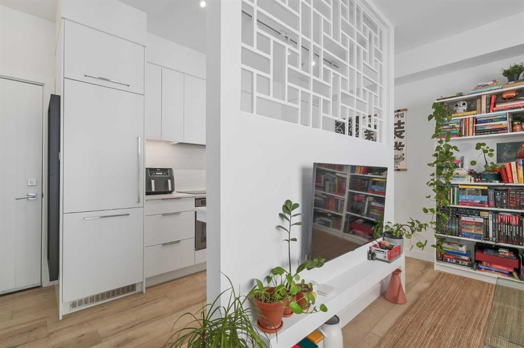 Xxx, Xxxx Xx Street Nw Calgary Alberta T3B 6H5 University District Details