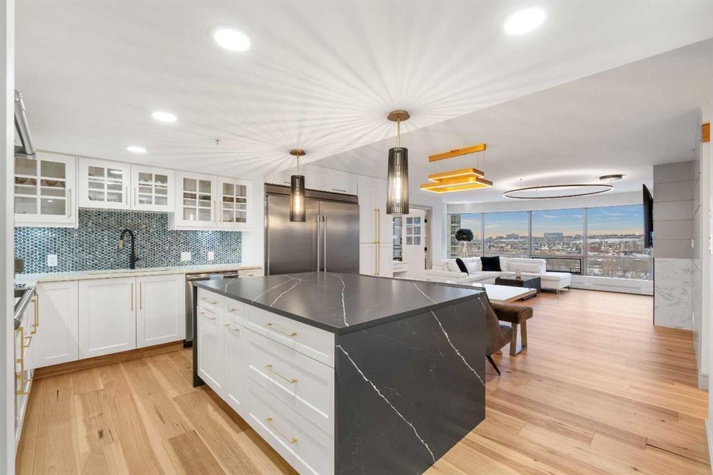 Xxxx, Xxxx X Avenue Sw Calgary Alberta T2P5N3 Downtown West End Details