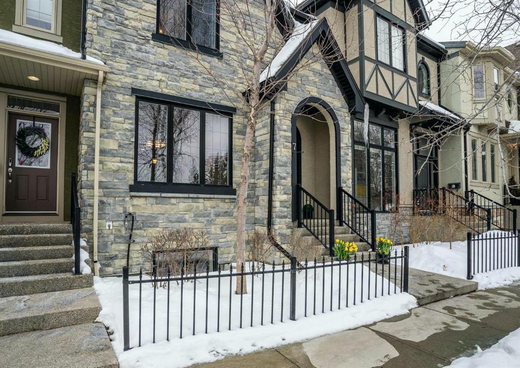 X Lewis Mackenzie Place Sw Calgary Alberta T3E 7R4 Garrison Green Details