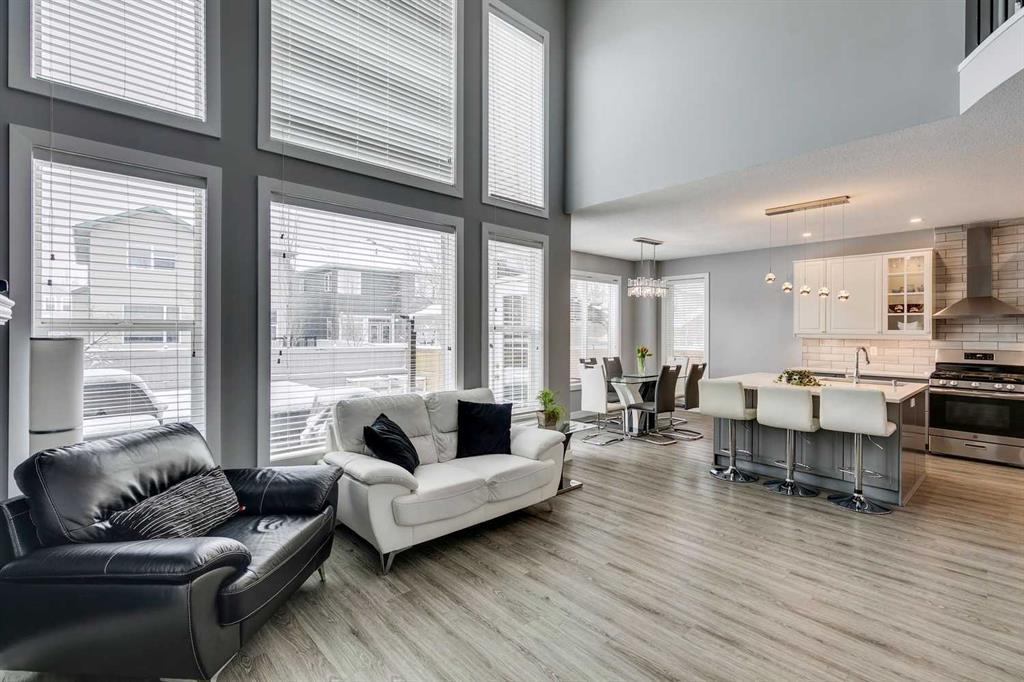 Xxx Royal Oak Heath Nw Calgary Alberta T3G 0B5 Royal Oak Details