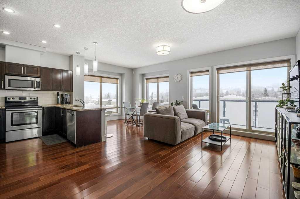 Xxx, Xxxx Xx Street Nw Calgary Alberta T3B 4S3 Montgomery Details