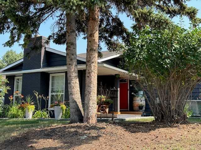 Xxx Queensland Circle Se Calgary Alberta T2P 4P5 Queensland Details