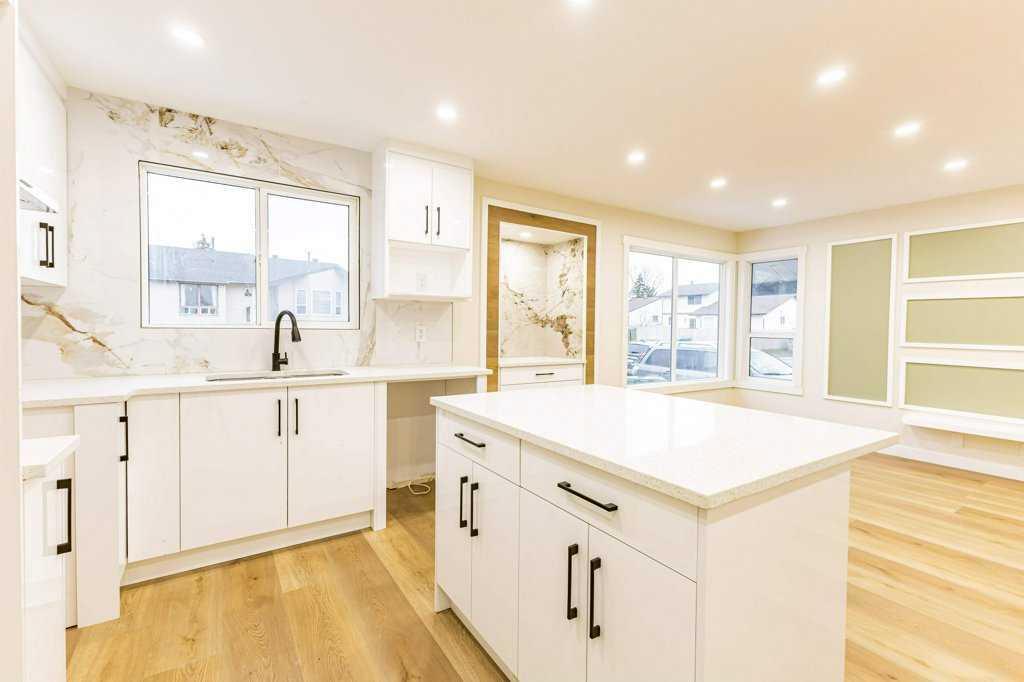 Xx Castlepark Way Ne Calgary Alberta T3J 1R7 Castleridge Details