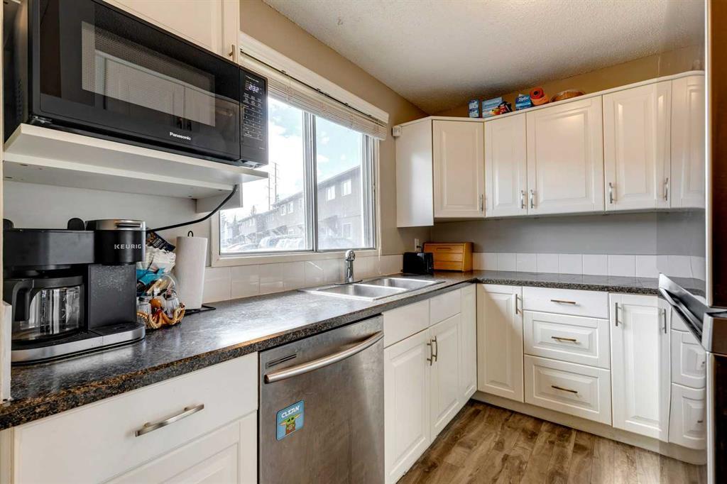 Xxx, Xxxx Xx Avenue Sw Calgary Alberta T3E 6M3 Westgate Details