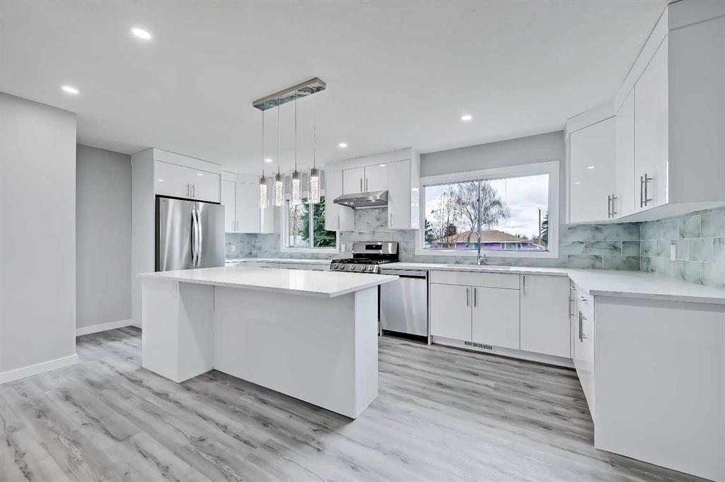 Xxxx Cottonwood Crescent Se Calgary Alberta T2B 1R2 Southview Details