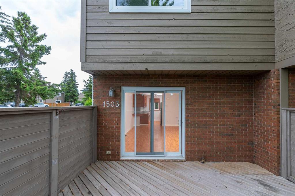 Xxxx, Xxx Coach Bluff Crescent Sw Calgary Alberta T3H 1B1 Coach Hill Details