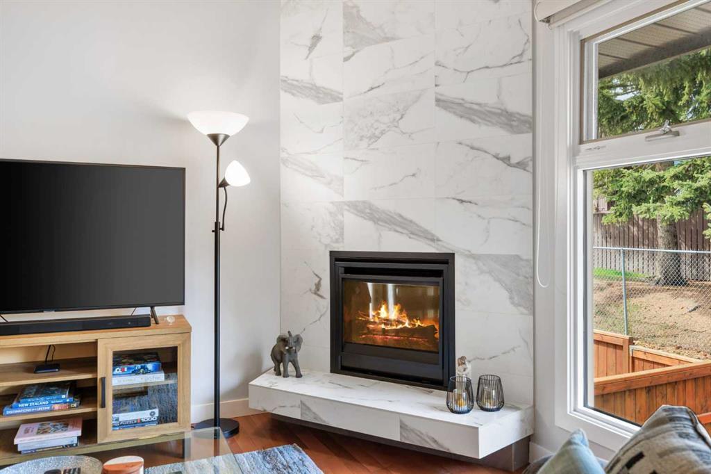 Xx, Xxxx Oakmoor Drive Sw Calgary Alberta T2V 4N6 Palliser Details