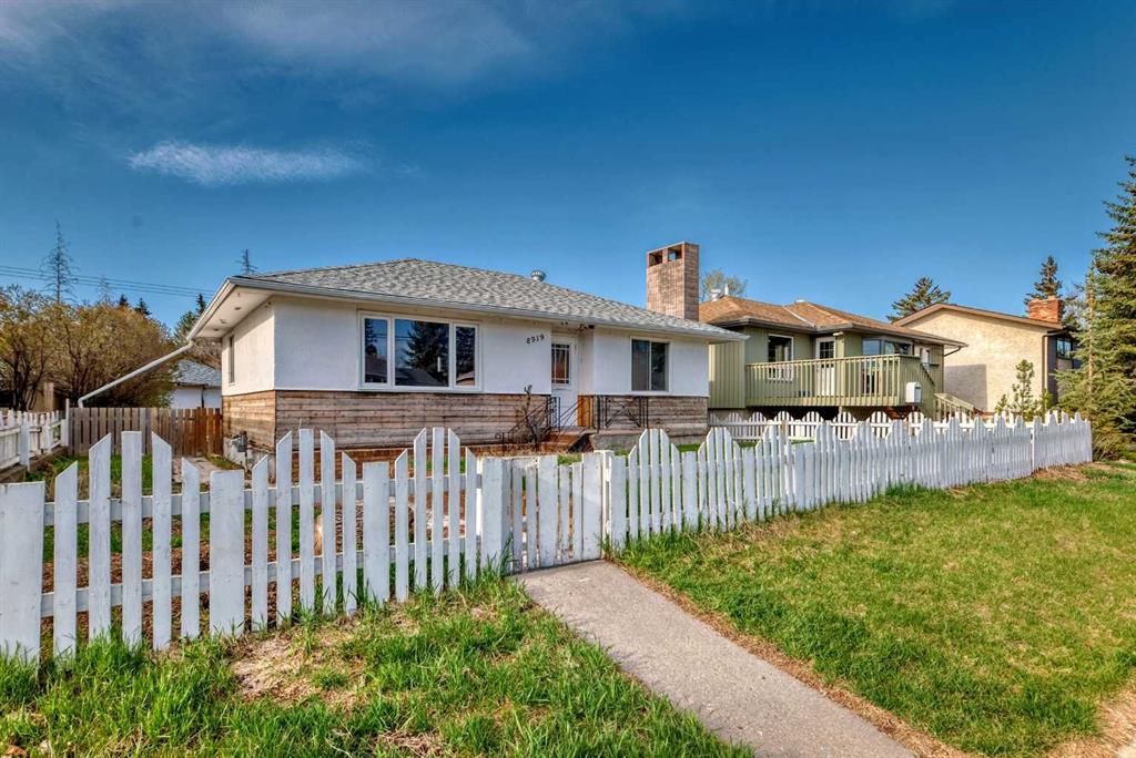 Xxxx Xx Avenue Nw Calgary Alberta T3B2B5 Bowness Details