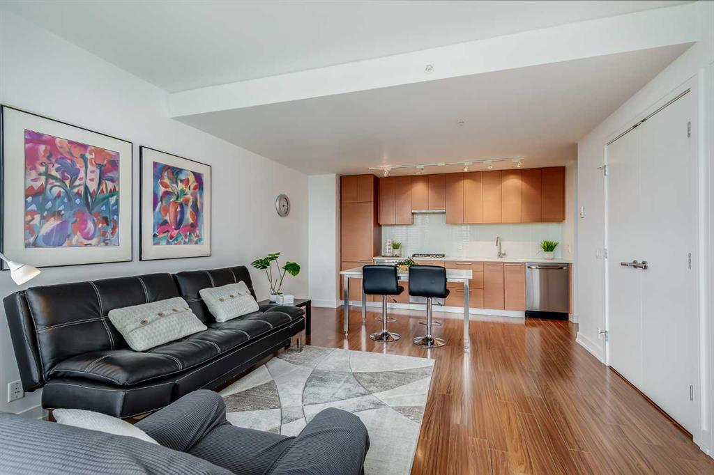 Xxx, Xxx Riverfront Avenue Sw Calgary Alberta T2P 0X2 Chinatown Details