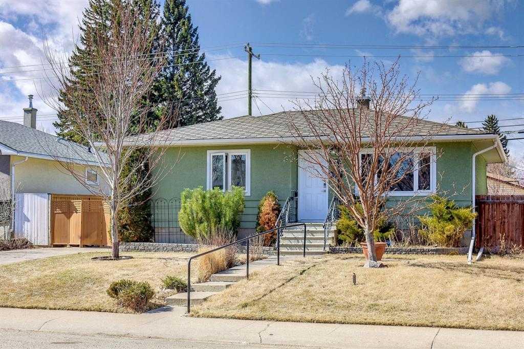 Xx Kentish Drive Sw Calgary Alberta T2V 2L4 Kingsland Details