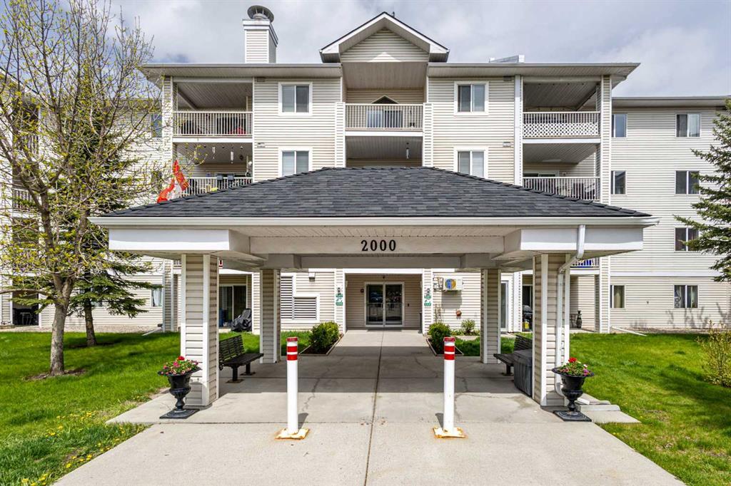 Xxxx, Xxxx Xx Avenue Se Calgary Alberta T2A 7X8 Red Carpet Details