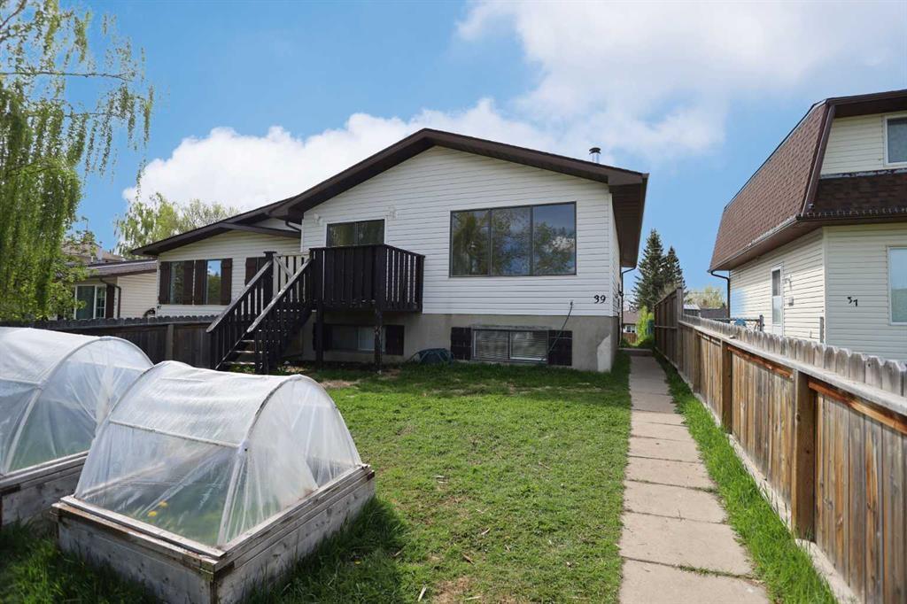 Xx Ranchero Green Nw Calgary Alberta T3G 1C5 Ranchlands Details