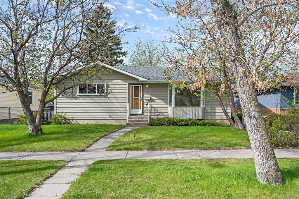 Xxxx Northmount Drive Nw Calgary Alberta T2L 0C9 Brentwood Details