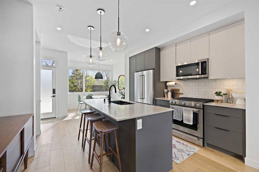 Xxxx Xx Street Sw Calgary Alberta T3E 8C5 North Glenmore Park Details