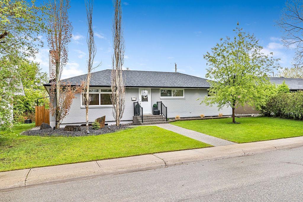 Xx Winslow Crescent Sw Calgary Alberta T3C2R1 Westgate Details