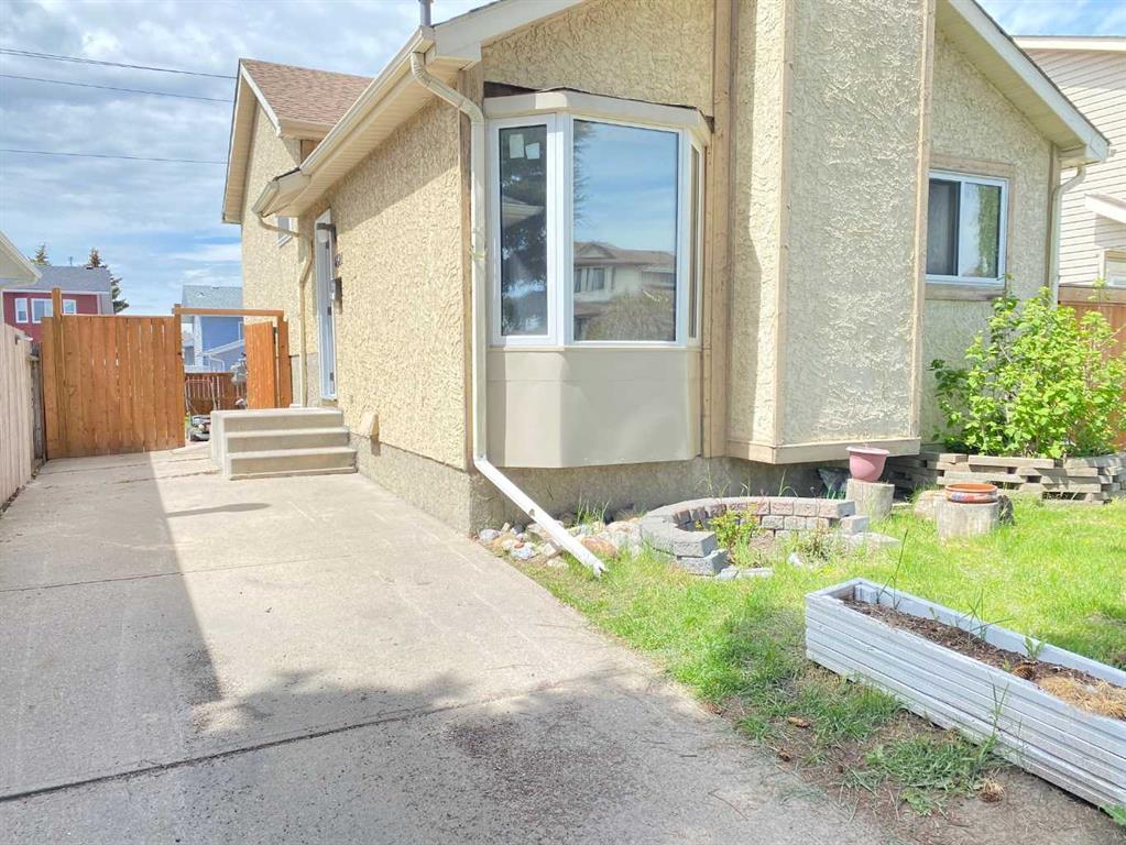 Xxxx Martingrove Drive Ne Calgary Alberta T3J 2T7 Martindale Details