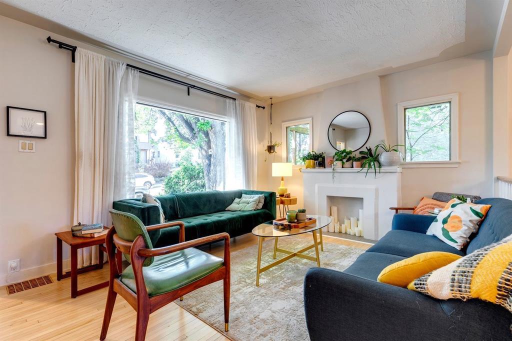 Xxx Xx Avenue Nw Calgary Alberta T2M 2C9 Tuxedo Park Details