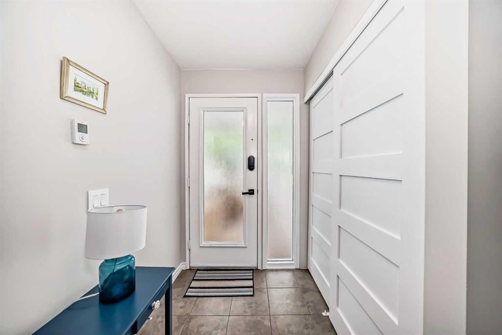 Xx Coachway Green Sw Calgary Alberta T3H 1V8 Coach Hill Details