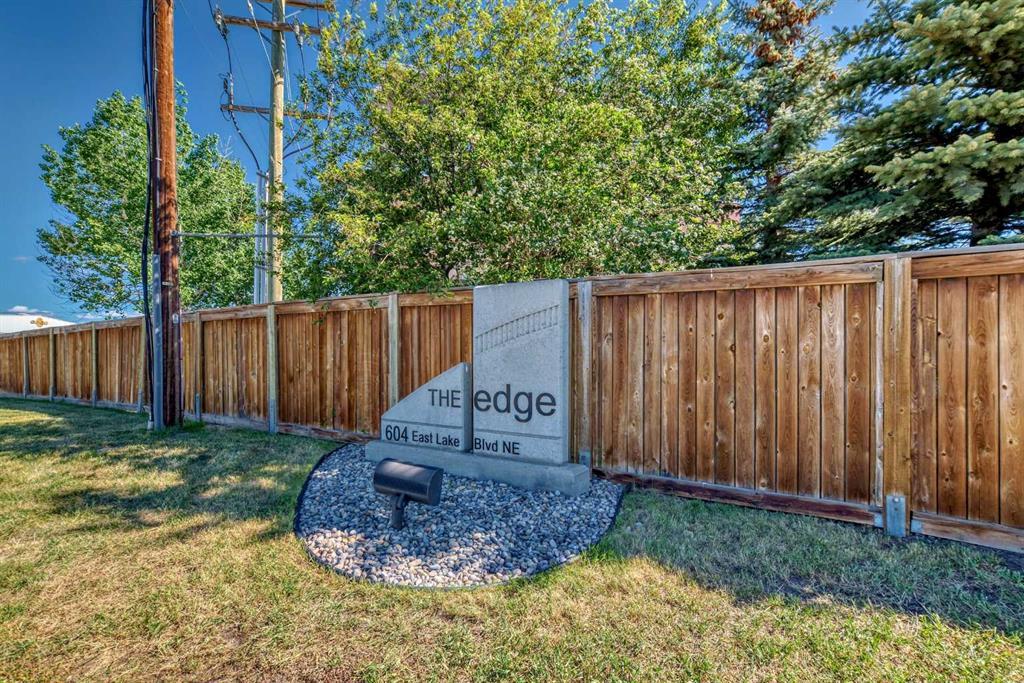 Xxxx, Xxx East Lake Boulevard Ne Airdrie Alberta T4A 0G5 East Lake Industrial Details