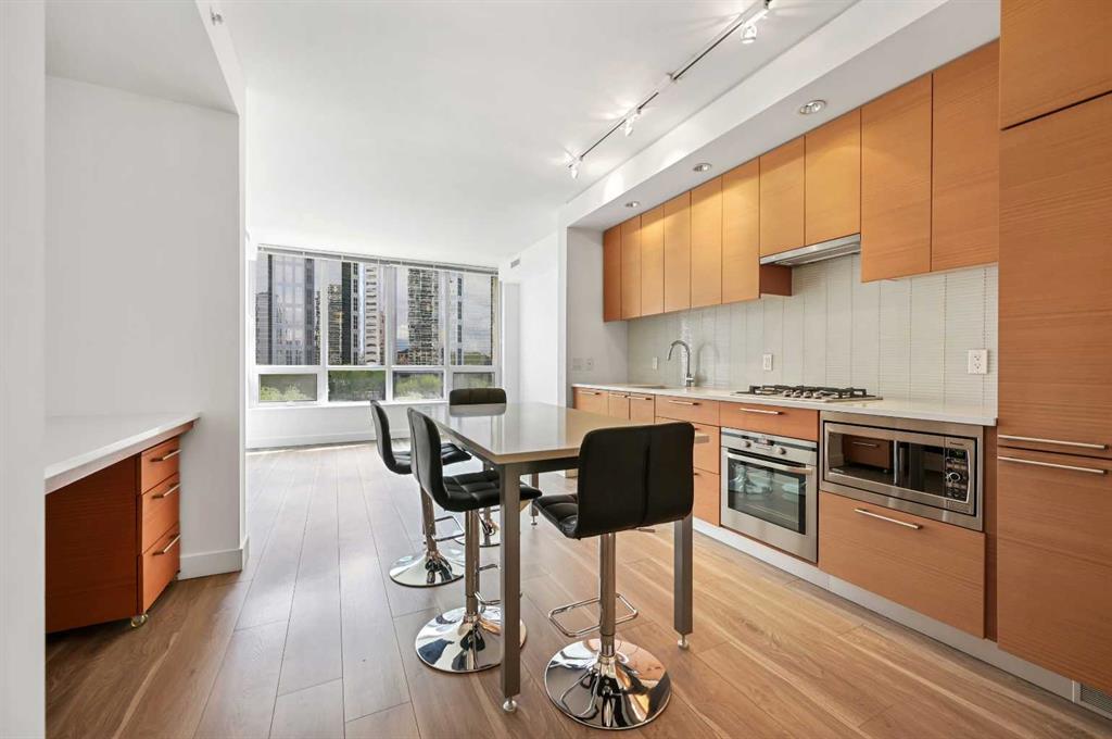 Xxx, Xxx Riverfront Avenue Sw Calgary Alberta T2P0W3 Chinatown Details