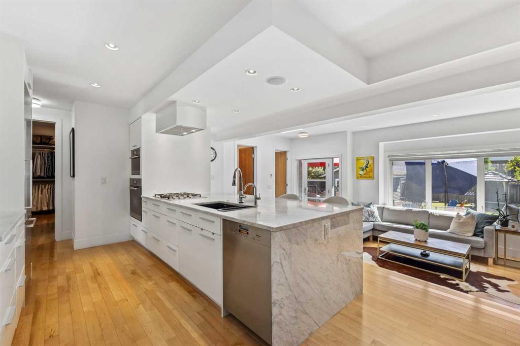 Xxxx X Street Sw Calgary Alberta T2S 1V3 Roxboro Details