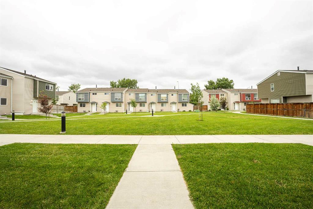 Xx, Xxxx Pensacola Crescent Se Calgary Alberta T2A2G7 Penbrooke Meadows Details