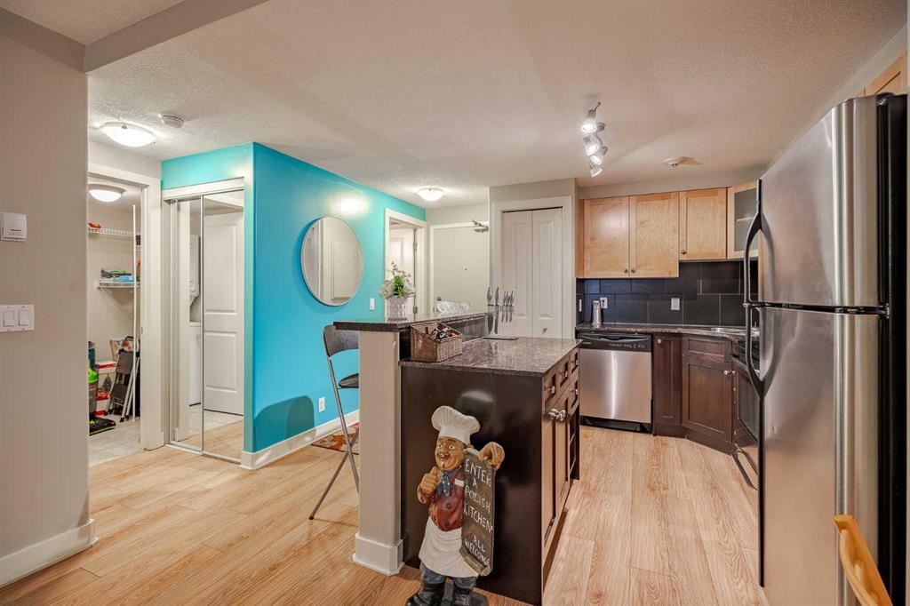 Xxx, Xxx X Avenue Nw Calgary Alberta T2N0J1 Sunnyside Details